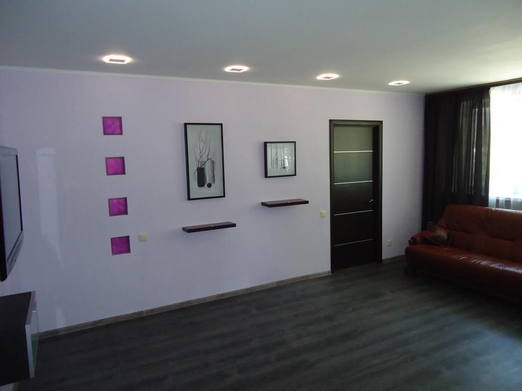 Apartment On Sovetskaya 103 Babrujsk Exteriör bild